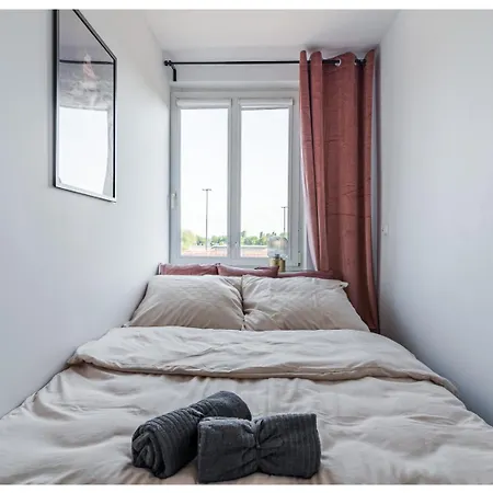 Belle - 5 Minutes To Old Town בית אירוח *